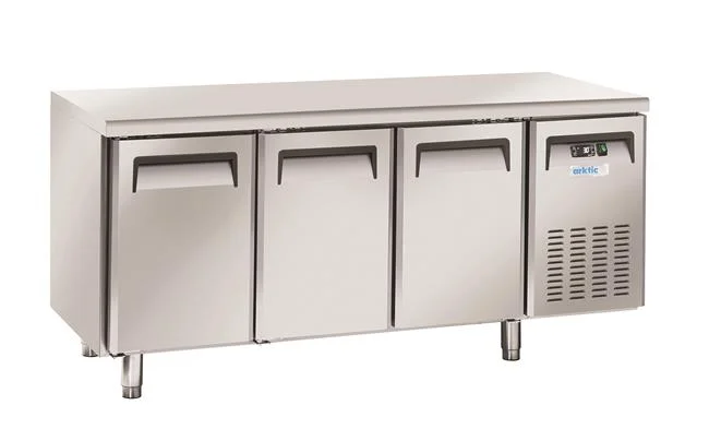 Stół chłodniczy 3-drzwiowy z agregatem bocznym, Arktic, GN 1/1, 230V/350W, 1800x700x(H)850mm Wariant podstawowy